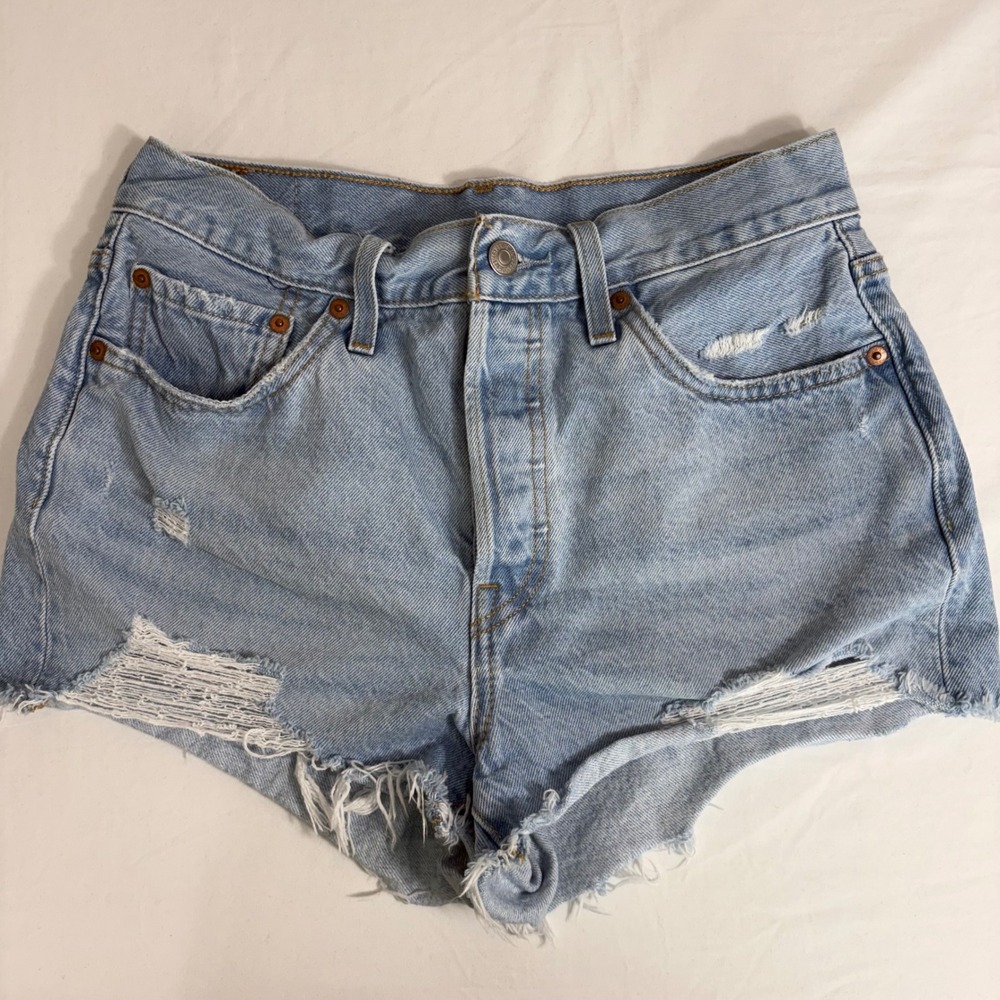 Levis 501 Denim Shorts Women's Size 28 Button‎ Fly Light Wash Distressed